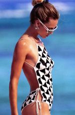 HANNAH FERGUSON for Elle Magazine, France July 2022
