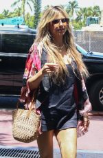 HEIDI KLUM Arrives at Her Hotel in Miami 07/19/2022