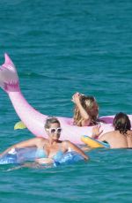 HEIDI KLUM on Vacation with Tom Kaulitz and His Brother Bill Kaulitz 07/27/2022