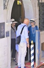 JANE FONDA and CANDICE BERGEN Board a Taxi Boat in Venice 07/10/2022