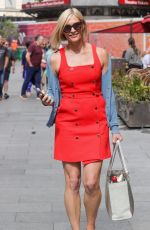 JENNI FALCONER Arrives at Global Radio in Lonndon 07/01/2022