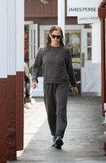 JENNIFER GARNER Out After a Workout with a Friend in Los Angeles 07/20/2022