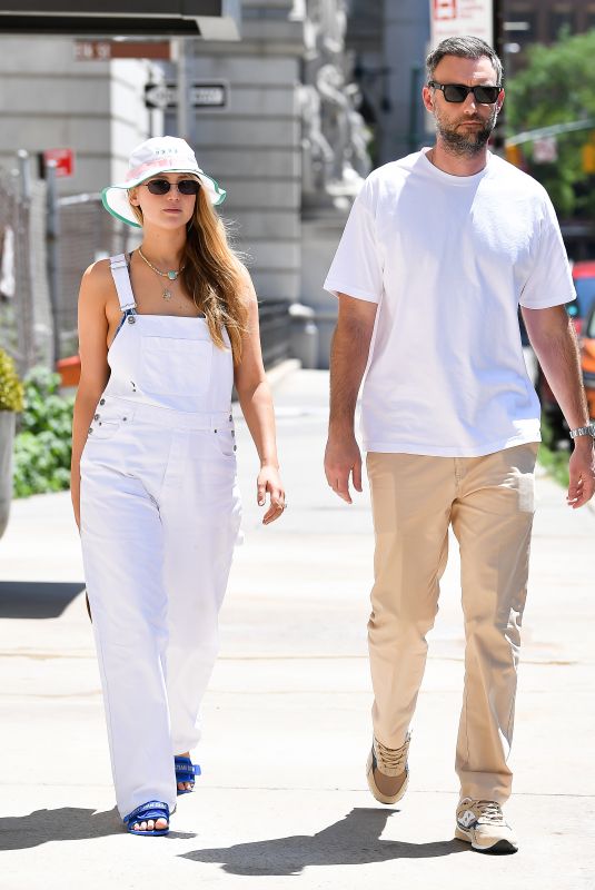 JENNIFER LAWRENCE and Cooke Maroney Out in New York 07/23/2022