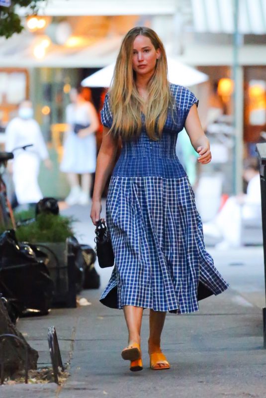 JENNIFER LAWRENCE Leaves Cafe Cluny Restaurant in New York 07/15/2022