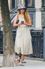 JENNIFER LAWRENCE Out and About in New York 07/29/2022