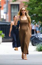 JENNIFER LAWRENCE Out with a Friend in New York 07/30/2022