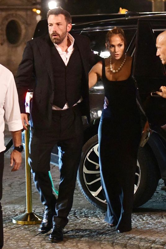 JENNIFER LOPEZ and Ben Affleck Celebrates Her 53rd Birthday in Paris 07/24/2022