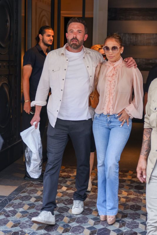 JENNIFER LOPEZ and Ben Affleck Leaves Costes Hotel in Paris 07/25/2022