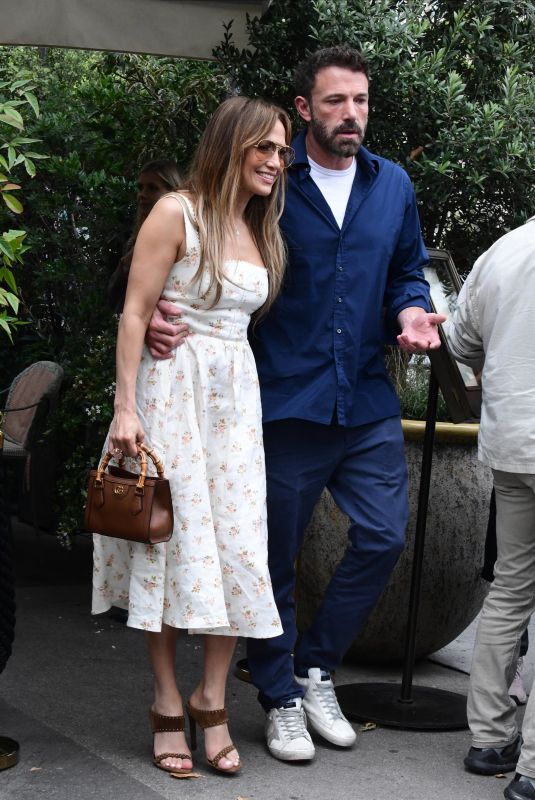JENNIFER LOPEZ and Ben Affleck on Their Honeymoon in Paris 07/23/2022