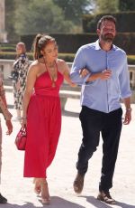 JENNIFER LOPEZ and Ben Sffleck are at Louvre Museum in Paris 07/24/2022