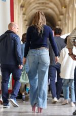 JENNIFER LOPEZ Arrives at a Restaurant in Paris 07/26/2022