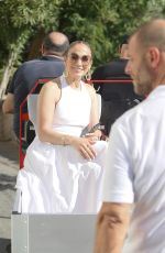 JENNIFER LOPEZ Out for Lunch at a Restaurant in Capri 07/29/2022