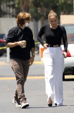 JENNIFER LOPEZ Visits Ben Affleck on the Set of His New Movie in Los Angeles 07/05/2022