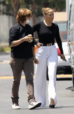 JENNIFER LOPEZ Visits Ben Affleck on the Set of His New Movie in Los Angeles 07/05/2022