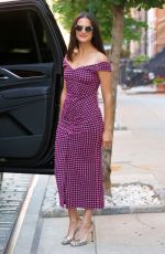 JENNY SLATE Heading to Live with Kelly Ripa and Ryan Seacrest in New York 07/27/2022