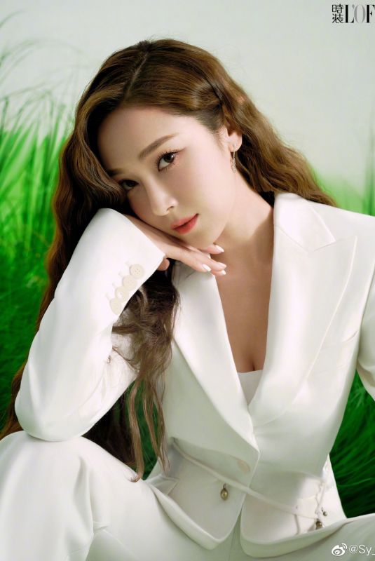 JESSICA JUNG for L’Officiel Magazine, China August 2022