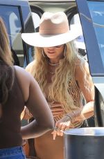 JESSICA SIMPSON Arrives at LAX in Los Angeles 07/02/2022