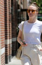 JULIANNE HOUGH Heading to Her Matinee Performance of Potus in New York 07/03/2022