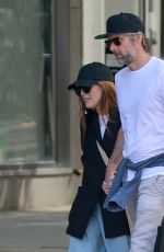 JULIANNE MOORE and Bart Freundlich Out in New York 06/30/2022