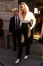 KARLIE KLOSS Leaves Azzedine Alaia Show at Haute Couture Autumn Winter 22/23 in Paris 07/03/2022