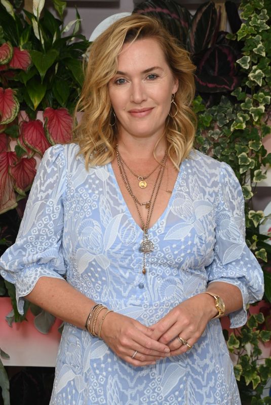 KATE WINSLET Arrives at Men’s Singles Final at All England Lawn Tennis and Croquet Club in London 07/10/2022