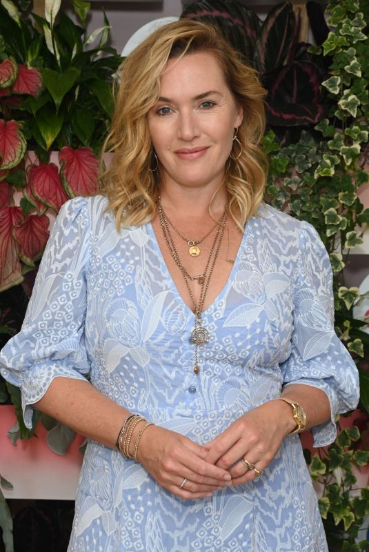 KATE WINSLET Arrives at Men