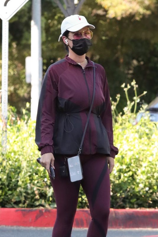 KATY PERRY Wearing a Face Mask Out in Beverly Hills 07/25/2022
