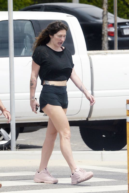 KESHA Out and About in Los Angeles 07/25/2022
