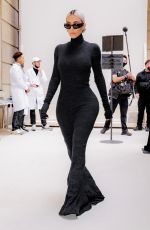 KIM KARDASHIAN Arrives at Balenciaga Fall/Winter 2022/2023 Haute-Couture Fashion Show in Paris 07/06/2022