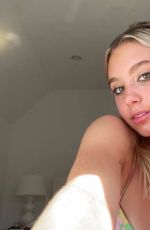 LILIA BUCKINGHAM - Instagram Photos 07/07/2022