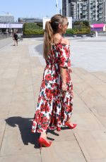 LIZZIE CUNDY Heading to Westfield in London 07/18/2022