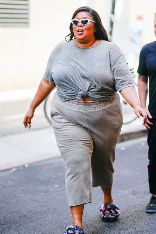 LIZZO Leaves Bravo Studios in New York 07/14/2022