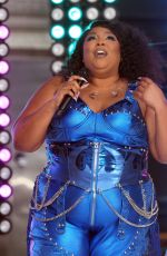 LIZZO PERFORMS at Today Show at Rockefeller Plaza in New York 07/15/2022