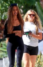 MALIA OBAMA Out for Morning Walk with a Friend in Brentwood 07/24/2022