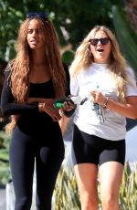 MALIA OBAMA Out for Morning Walk with a Friend in Brentwood 07/24/2022