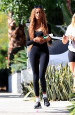 MALIA OBAMA Out for Morning Walk with a Friend in Brentwood 07/24/2022