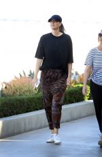 MARIA SHARAPOVA Out in Manhattan Beach 07/18/2022