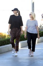 MARIA SHARAPOVA Out in Manhattan Beach 07/18/2022