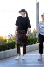 MARIA SHARAPOVA Out in Manhattan Beach 07/18/2022