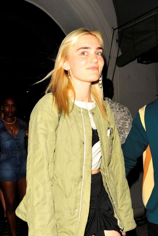 MEG DONNELLY, EMILIA MCCARTHY and JASMINE RENEE THOMAS at Craig