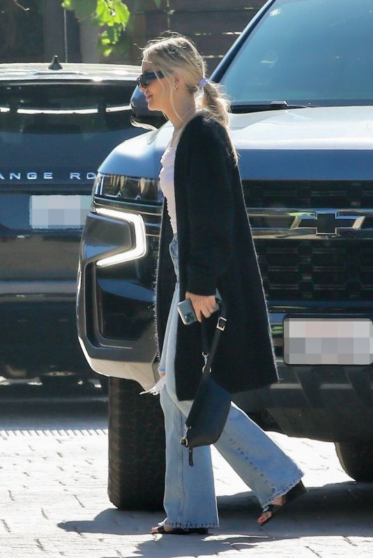 MELISSA COHEN Arrives at Soho House in Malibu 07/13/2022