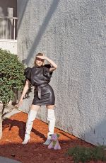 MIA HEALEY for Contents Mode, Summer 2022
