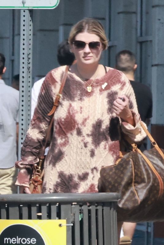 MISCHA BARTON Unloads Bags of Clothing at a Retailer in Los Angeles 007/17/2022