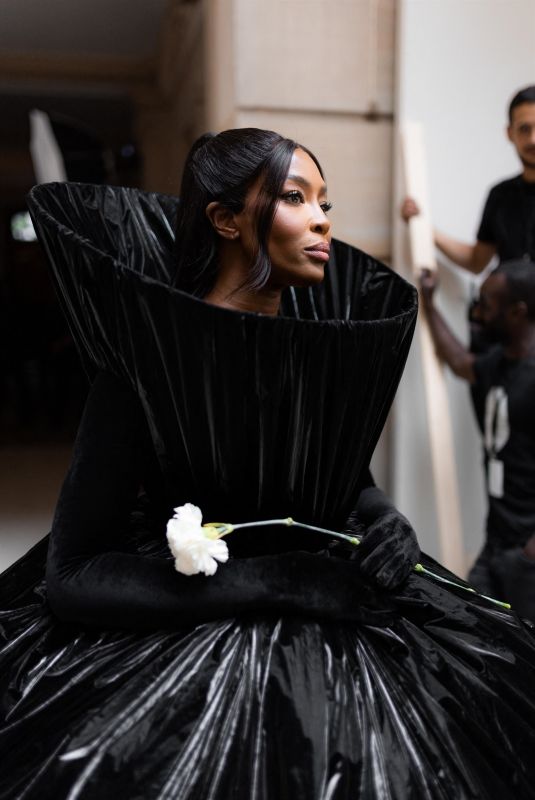 NAOMI CAMPBELL Leaves Balenciaga Fashion Show in Paris 07/06/2022