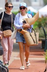 NAOMI WATTS Shopping for Flowers at a Market in New York 07/21/2022