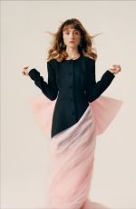 NATALIA DYER for Cosmopolitan Magazine, June 2022
