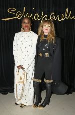 NATASHA LYONNE Arrives at Schiaparelli Haute Couture Fall/Winter 2022/2023 Show at Paris Fashion Week 07/04/2022