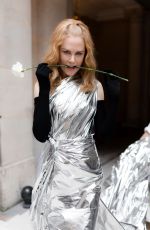NICOLE KIDMAN Leaves Balenciaga Haute-Couture F/W 2022/2023 Show in Paris 07/06/2022
