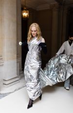 NICOLE KIDMAN Leaves Balenciaga Haute-Couture F/W 2022/2023 Show in Paris 07/06/2022