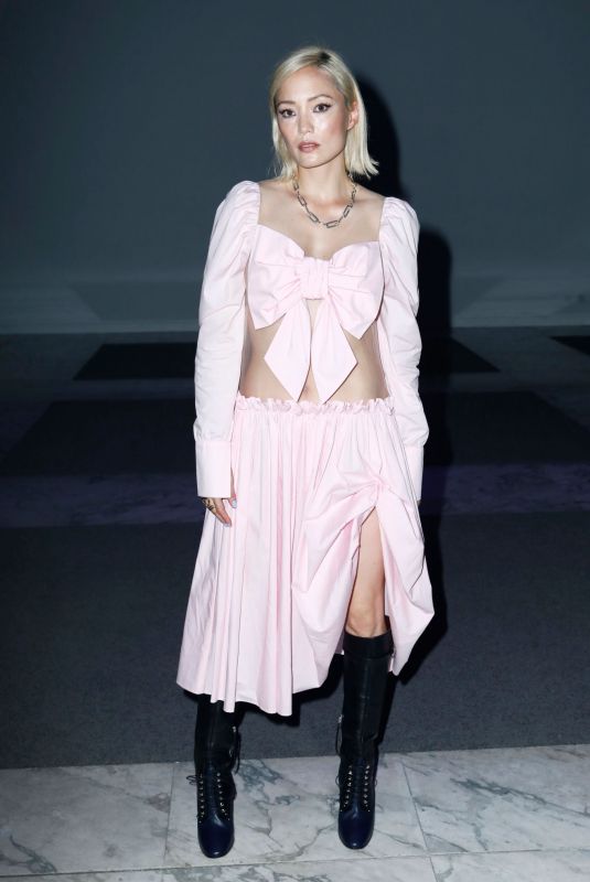 POM KLEMENTIEFF at Viktor & Rolf Haute Couture Fall/Winter Show at Paris Fashion Week 07/06/2022